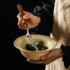 日本式のレトロな陶磁器の食器のスープの碗の大きい碗の家庭の麺の碗のラーメンの碗のアイデアの泡の碗のサラダのデザートの碗