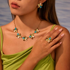 耳环;项链;手链