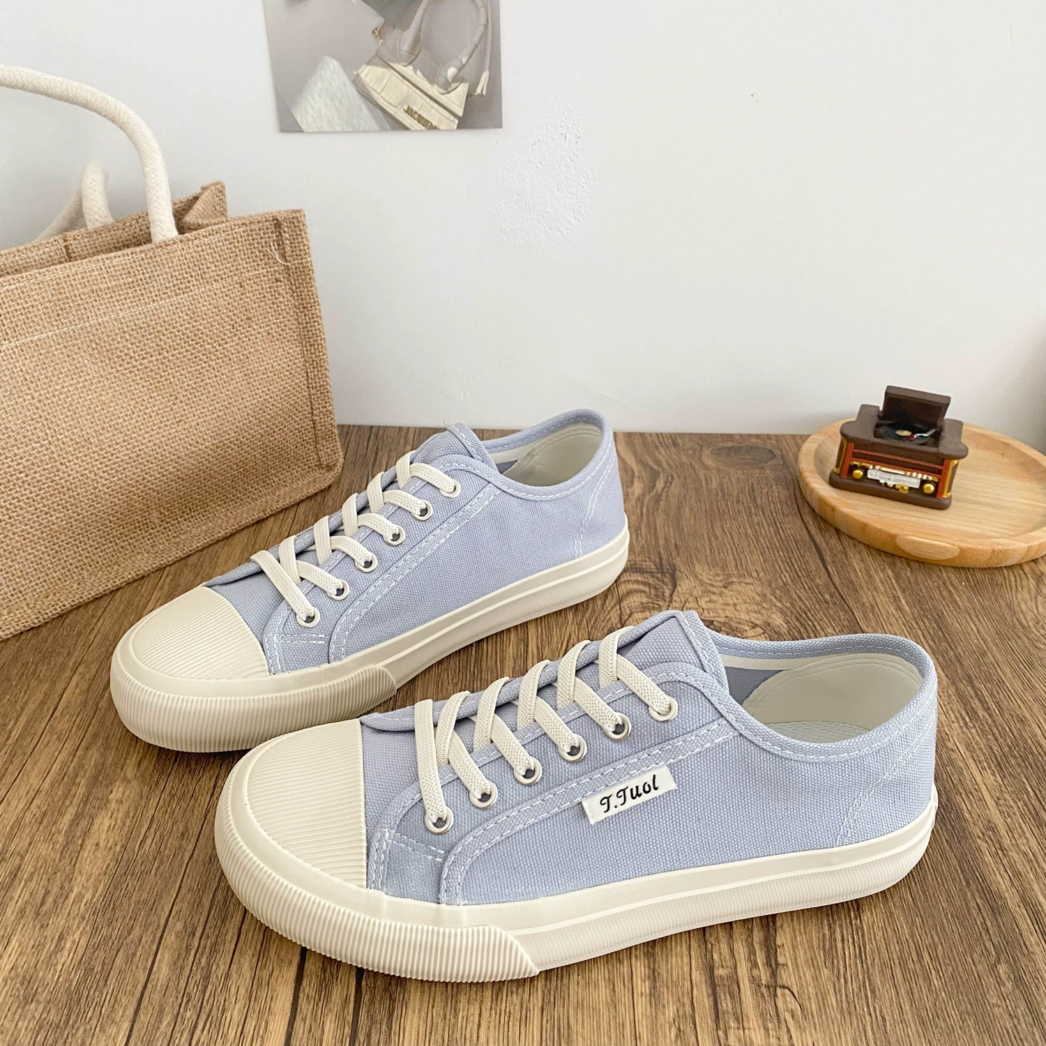 Cloth footwear, sports shoes, sneakers, on elastic band, Korean style