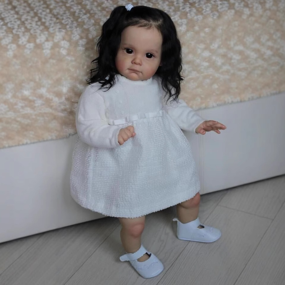 60cm simulación chica Maggi 3D piel exquisita muñeca pintada de alta gama suministro transfronterizo entrega de una sola pieza
