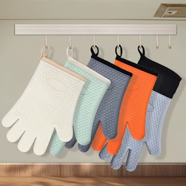 蛋糕模;防烫手套;烹饪勺铲