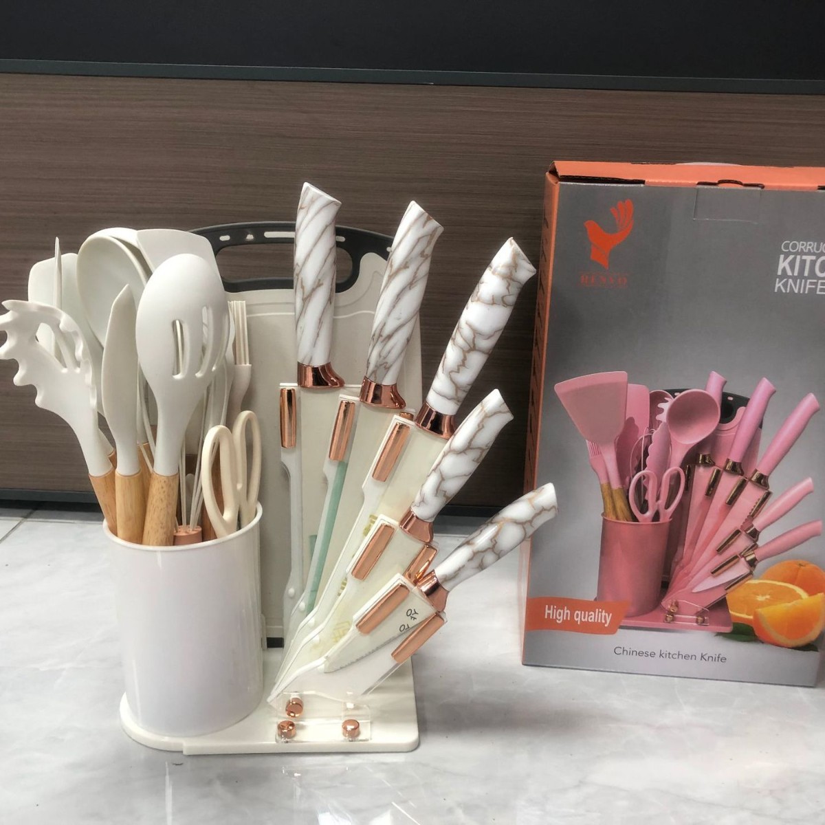 흰색 줄무늬가 있는 아크릴 부채꼴 베이스 19개 세트