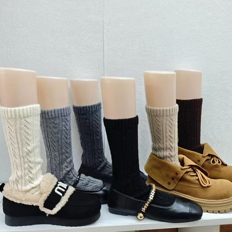 Women's Wool Socks, Thickened for Autumn and Winter, Warm Mid-Calf Knitted Socks, Fashionable and Sweet Style, Zhuji Calf Socks