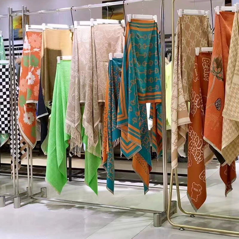 Кашемировый шарф 2025 года для женщин, зимняя шаль с принтом для светских леди, теплый и стильный, универсальный, для прямых трансляций, распродажа в физических магазинах, оптом.