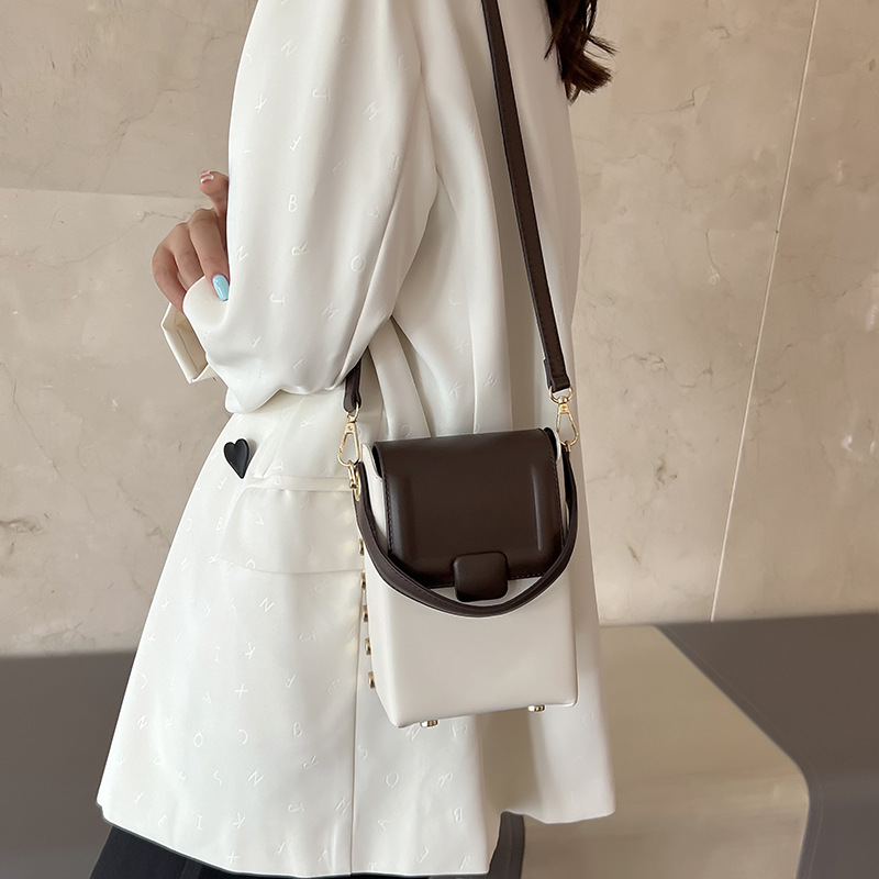 Borsa a tracolla estiva Nicchia 2024 nuova ed elegante borsa a tracolla quadrata con personalità alla moda per telefono da ragazza_voghion.com