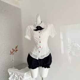 甜辣风学院风套装春季白收腰衬衫黑花苞短裤洛丽塔女仆风两件套女