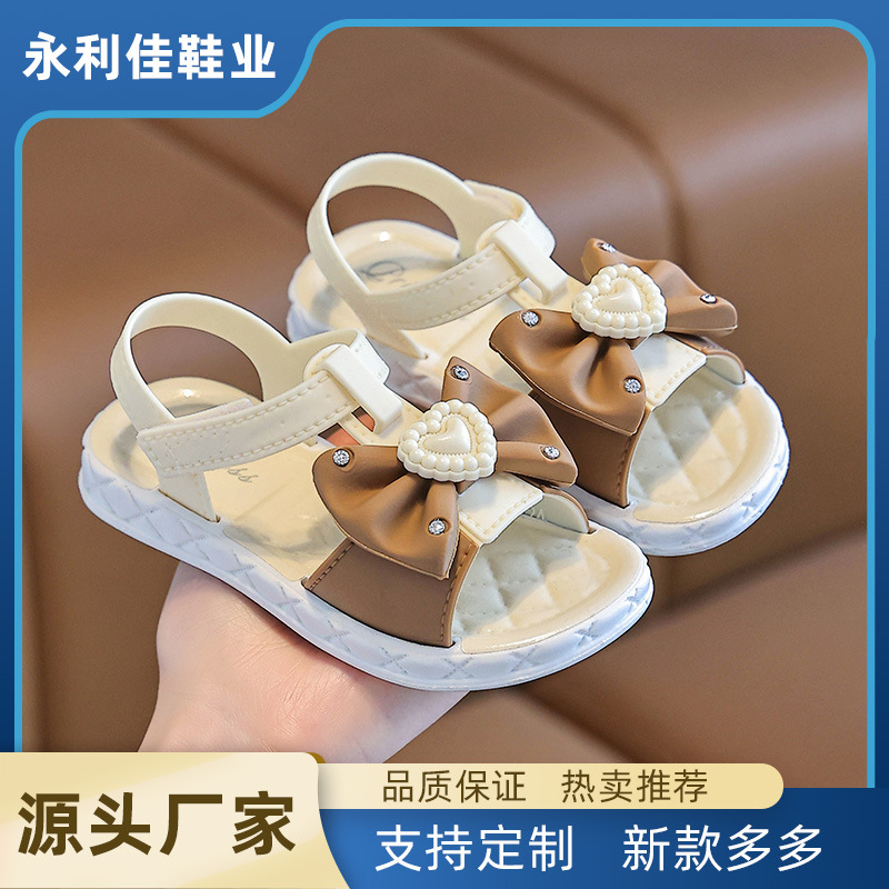 Sandalias de chicas pequeñas y medianas fábricas de niños grandes proveedores directos de exportación de comercio exterior PDD verano nuevas sandalias de princesa de chicas