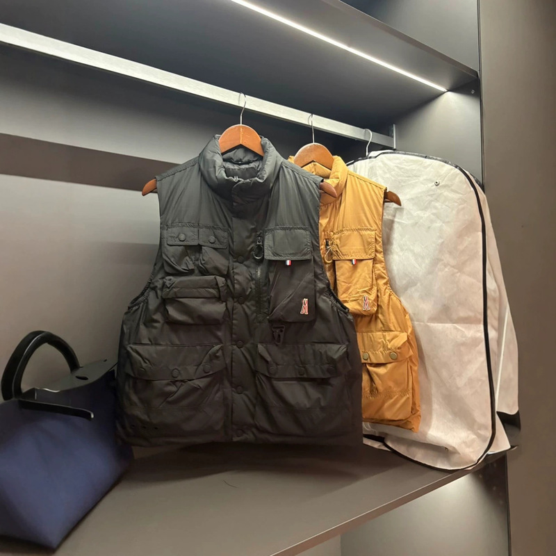 High-end foreign trade in-stock Mengjia 26s autumn and winter multi-pocket outdoor stand-up collar down vest for men and women