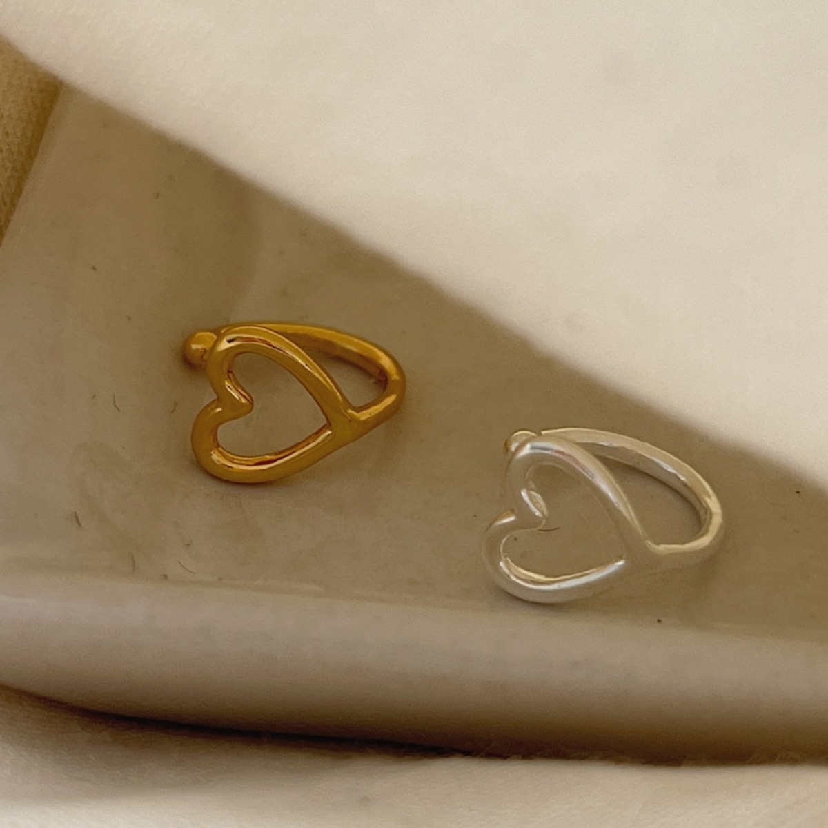 S925純銀鏤空愛心耳夾女氣質日韓心形耳釘耳圈2024新款潮小眾耳飾