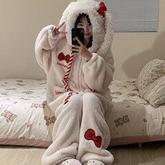 可爱卡通连帽珊瑚绒连体睡衣女冬款新款加绒加厚一体式毛绒睡袍冬