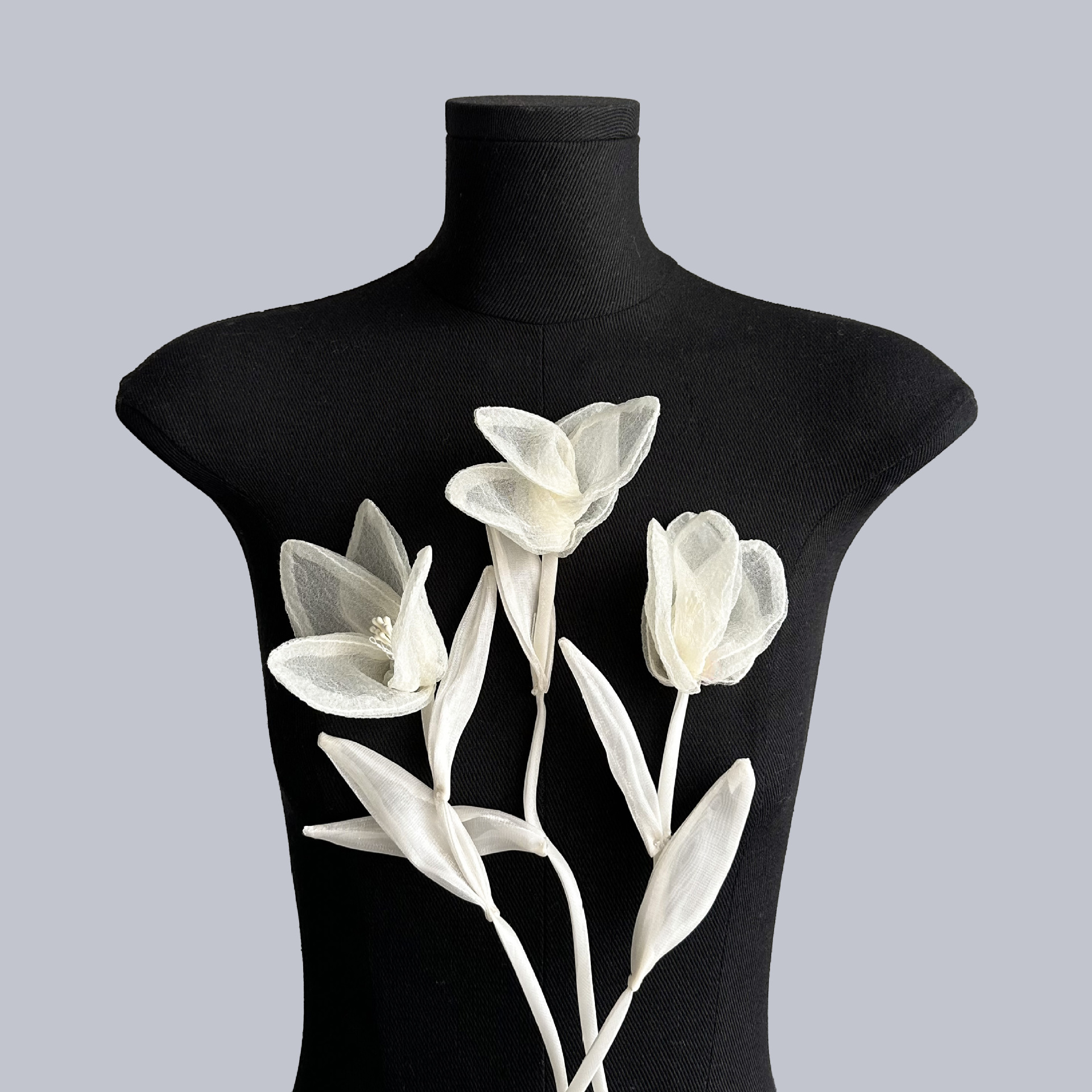 Nueva moda y sencilla decoración de flores de lirio coreano vestido de vestir decoración de boda accesorios de bricolaje al por mayor