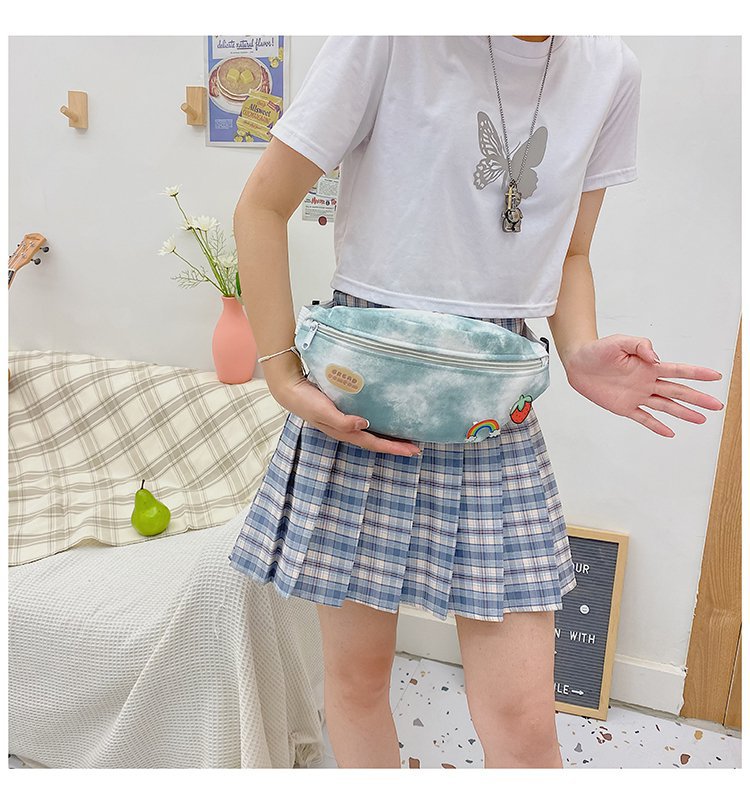 The 2024 new style of Japanese Harajuku trendy single-shoulder bag, a unique tie-dyed girl's chest bag, is fashionable and versatile. It's a single-shoulder crossbody bag undefined