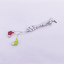 ���ն��Cһ�����w�C���Caeroplane 3.5mmͨ�� ���ʽMP3���C�w�C