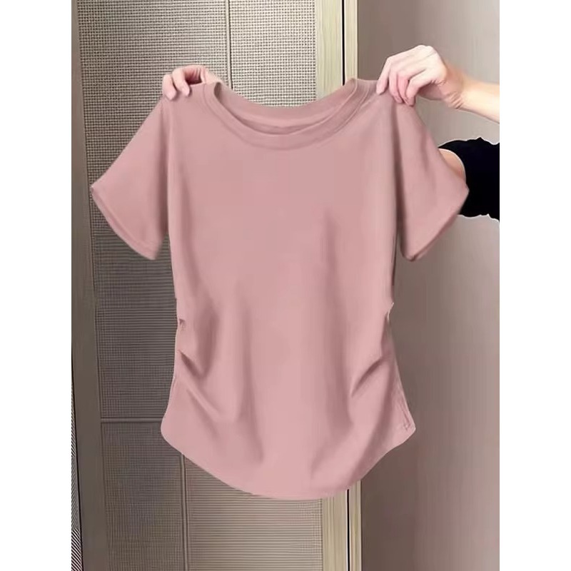 Áo thun nữ cổ tròn tay ngắn, thiết kế ôm eo, phong cách hiện đại — Màu đen