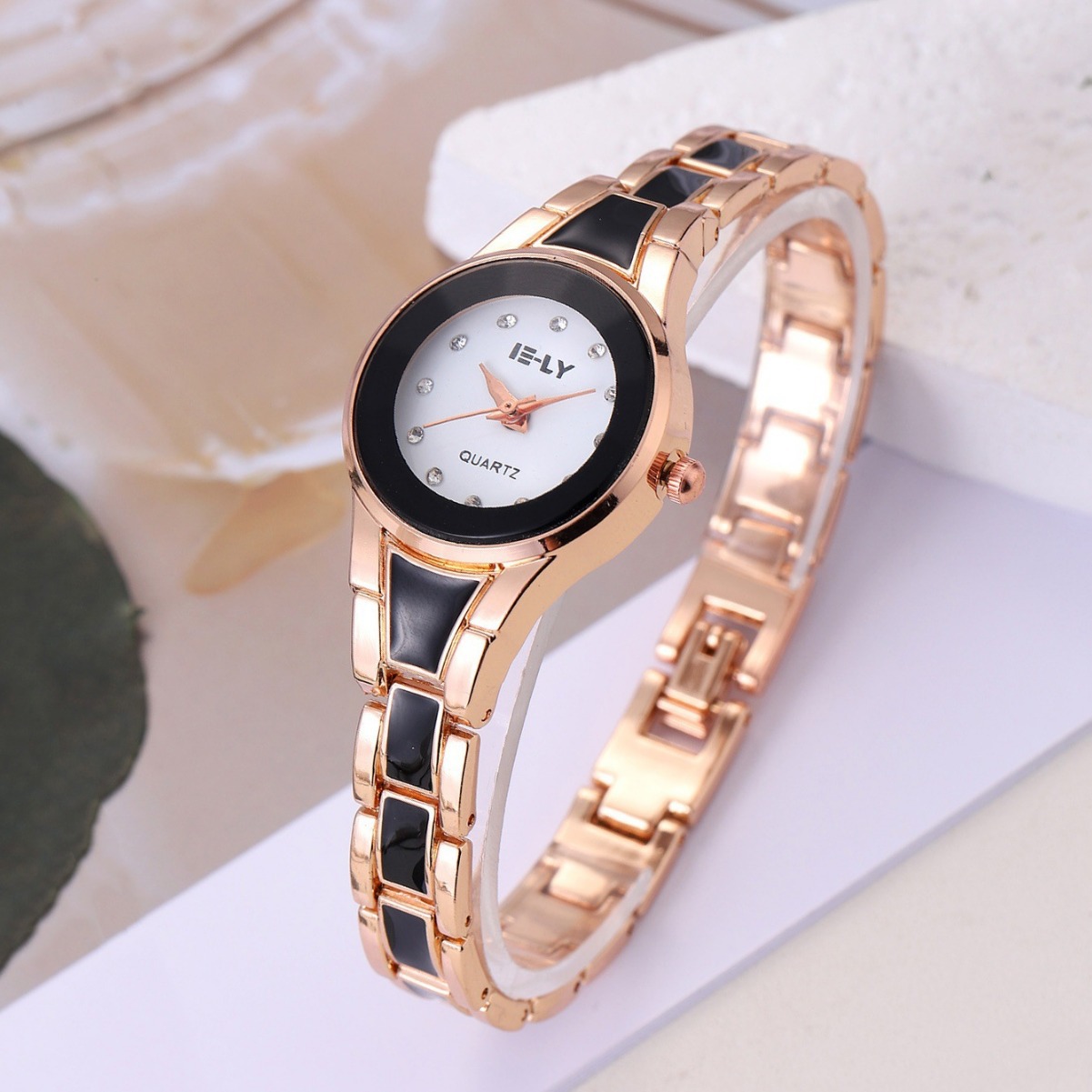 Foreign Trade Hot Women's Dropping Glue Bracelet Watch Rhinestone Surface Classic Student Quartz Watch