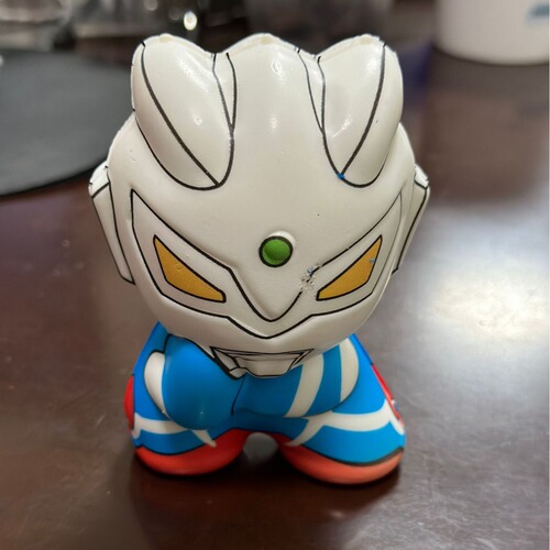 Large Ultraman slow rebound pinch Le cartoon children's doll ornaments decompression and vent artifact