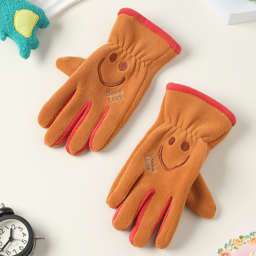 Guantes de invierno para niños con guantes de terciopelo de dibujos animados al aire libre para montar a favor de la piel, guantes de terciopelo de grano para niños y niñas.
