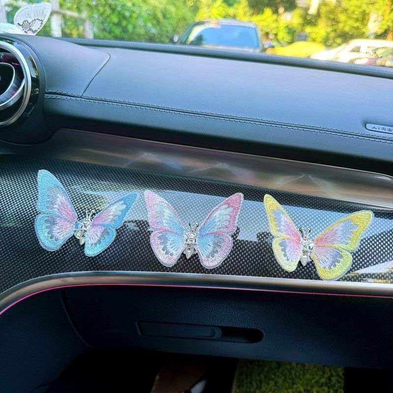 Nueva consola central de coche, decoración de coche, mariposa en movimiento, decoración de salida de aire, aleación de decoración creativa