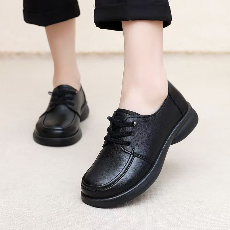 Zapatos de cuero de estilo británico 2026 primavera nueva moda versátil zapatos Lefour para mujeres zapatos simples y cómodos con suela plana