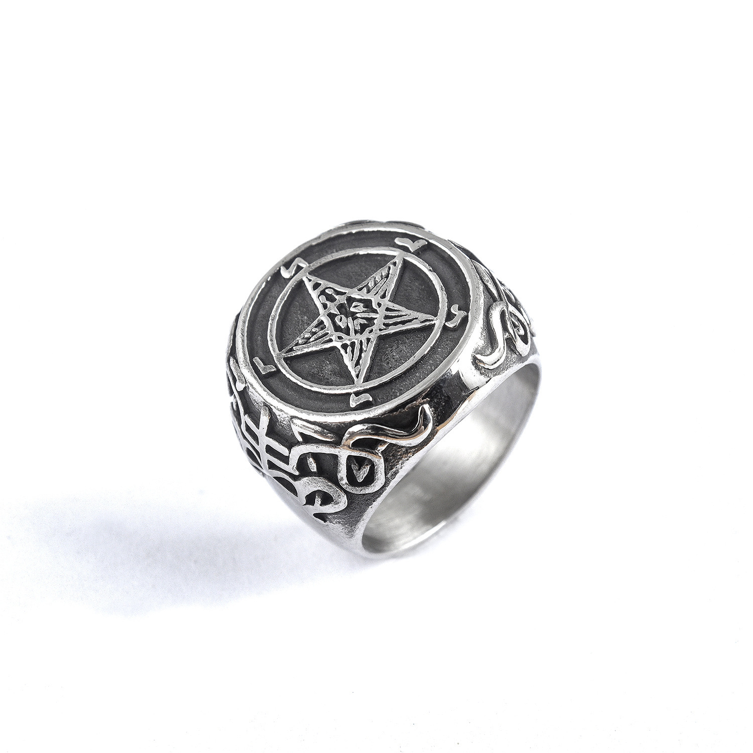 Men's Fashion Satanic Demon Goat Head Ring Image 1