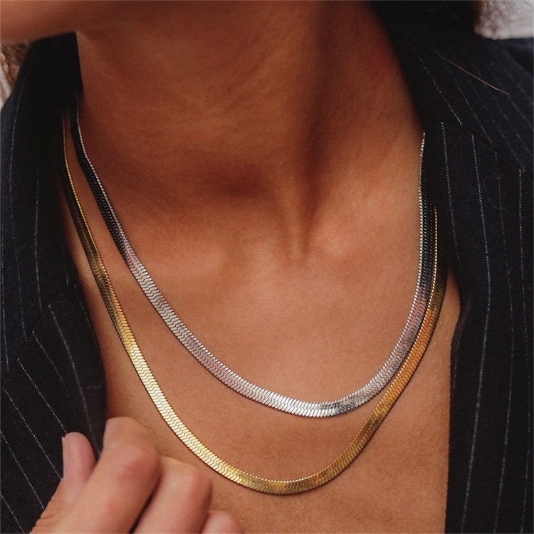 Mode Forme En U Acier Inoxydable Placage Collier display picture 3