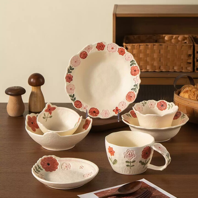 Household Rice Bowl with Floral Pattern, High-Temperature Resistant Floral Underglaze Ceramic Plate, Fresh and Simple Everyday Embossed Salad Bowl