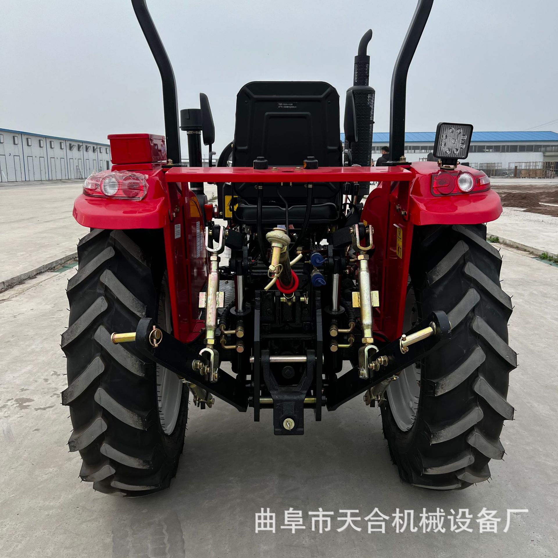 泰山504C拖拉机外置油缸强升强降后悬挂旋耕机耕地翻转犁8+2