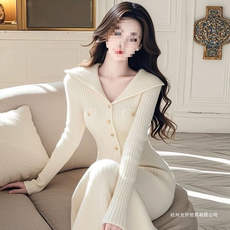 小个子白色针织打底连衣裙女2025冬季超好看法式修身内搭毛衣长裙