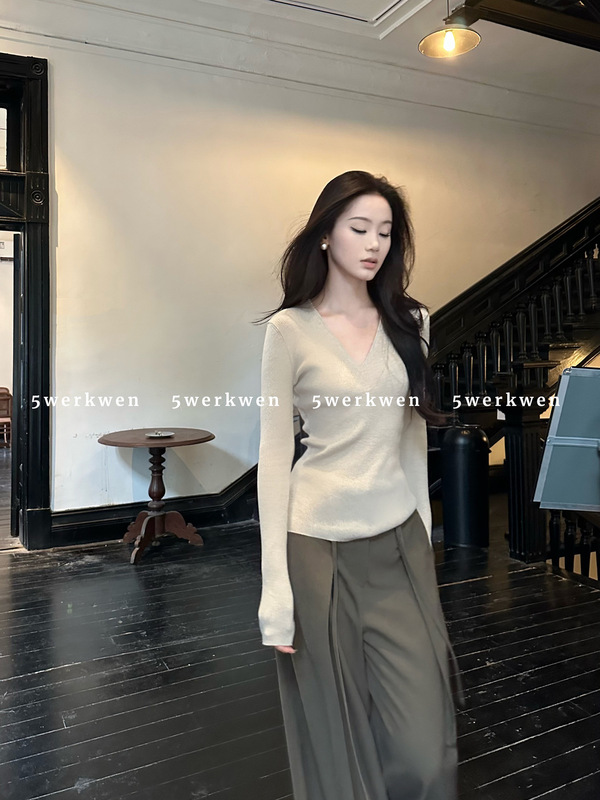5werkwen 奶茶色V领针织衫春夏修身显瘦百搭打底衫气质长袖上衣|undefined