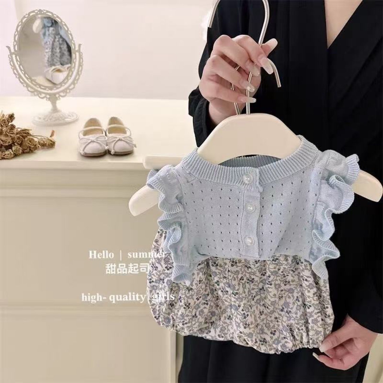 Girls Summer Two-Piece Set New 2025 Summer Style Baby Girl Sleeveless Vest Floral Shorts Fashionable Suit