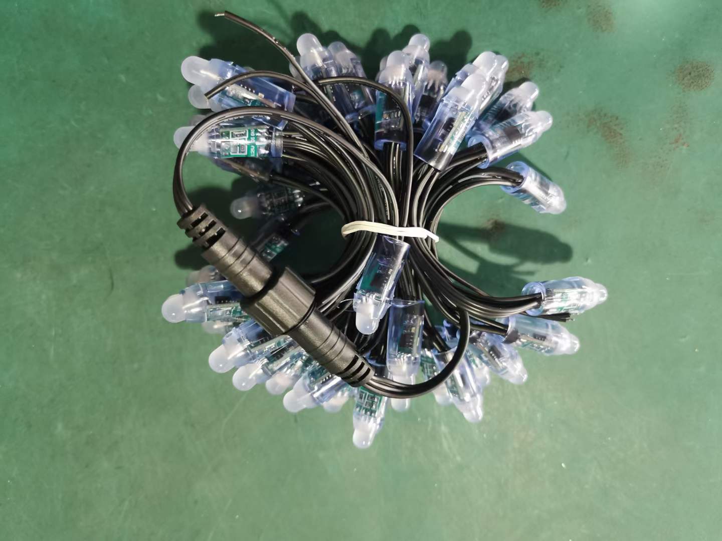 WS2811全彩外露灯穿孔字发光字灯串12mm幻彩模组190