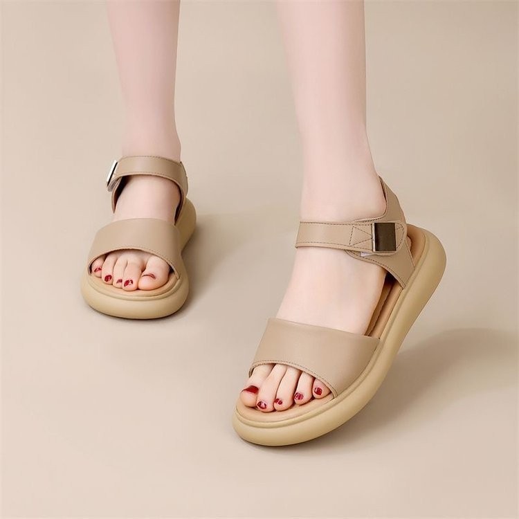 Sandalias de hadas de fondo plano para mujeres 2025 verano nuevo estilo de moda con suela suave con falda zapatos de playa antideslizantes para mujeres embarazadas