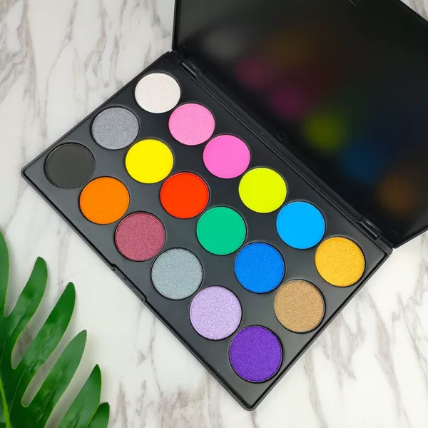 18-Color Eyeshadow Palette Matte Pearlescent Glitter Eyeshadow Stage Performance Makeup School Studio Special Makeup Palette