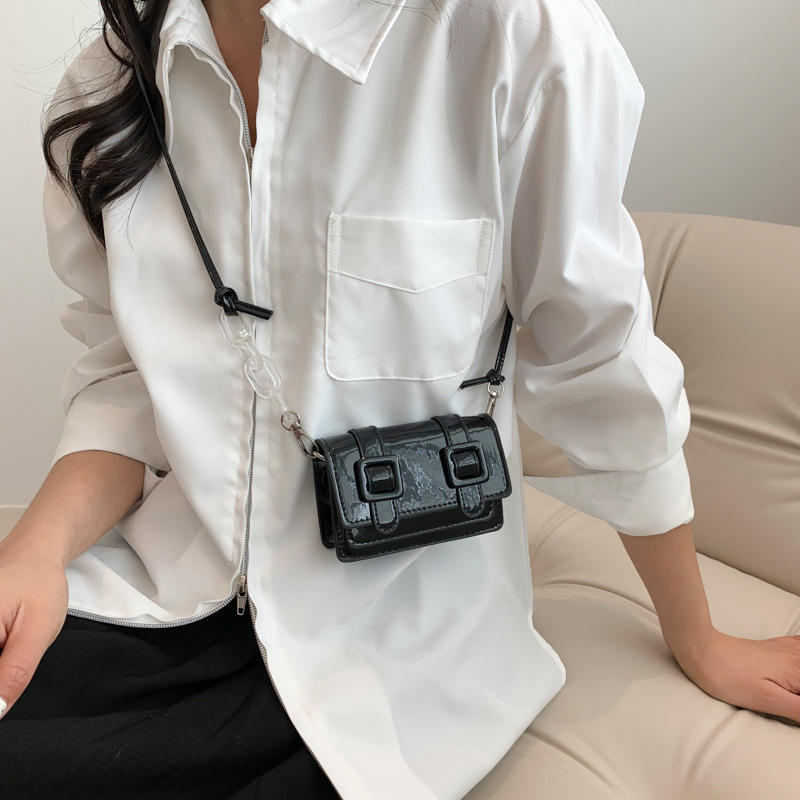 Piccola borsa a tracolla coreana testurizzata da donna crossover_voghion.com