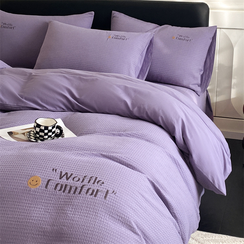 Estilo de clase A algodón waffle bordado de cuatro piezas conjunto simple 100 algodón hoja de cama edredón cubierta hoja equipada 4-piezas conjunto lote