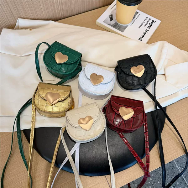 Cross-Border Children's Bags New Style Heart-Shaped Fashion Crossbody Bag for Little Girls, Outdoor Accessories, Baby Girls' Handbag Trendy
