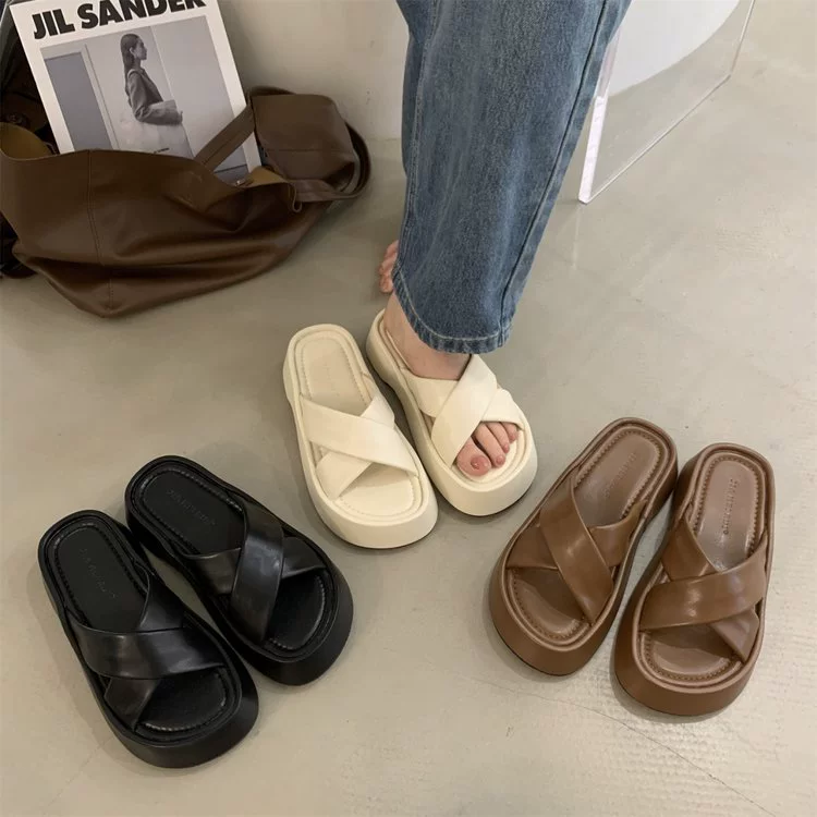 Slippers platform, footwear, beach slide for leisure, 2023 collection, Korean style