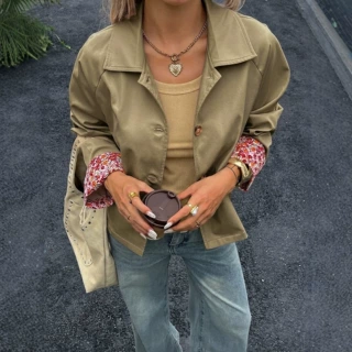 欧美跨境2026新款早秋美式复古卡其翻领短外套女袖口碎花拼接休闲