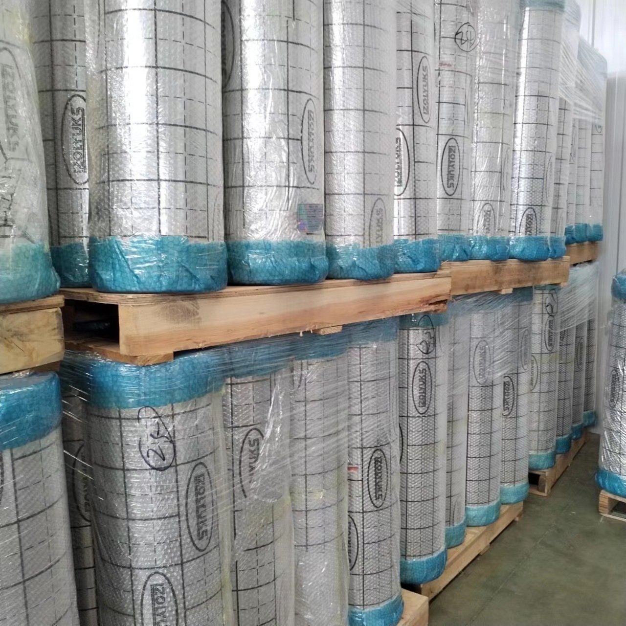 厂家现货6+2镀铝膜淋膜 聚酯淋膜加工 pet淋膜pe 复合珍珠棉隔热