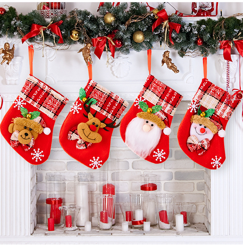 Natal Novas decorações de Natal Floco de neve com sinos Meias de desenho animado Velho boneco de neve Alce Meia de Natal Sacola de presente_voghion.com