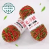 02 grass green and red