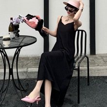 时尚新款夏季韩版复古吊带连衣裙黑色气质无袖纯色宽松长款沙滩邦