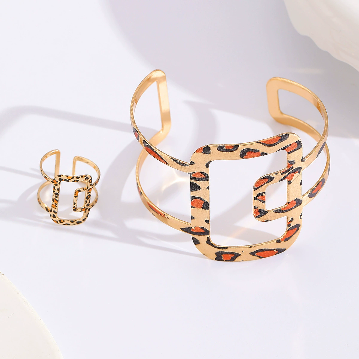 Fashionable design metal square bracelet, ring, jewelry, European style, simple and elegant design, trend of season