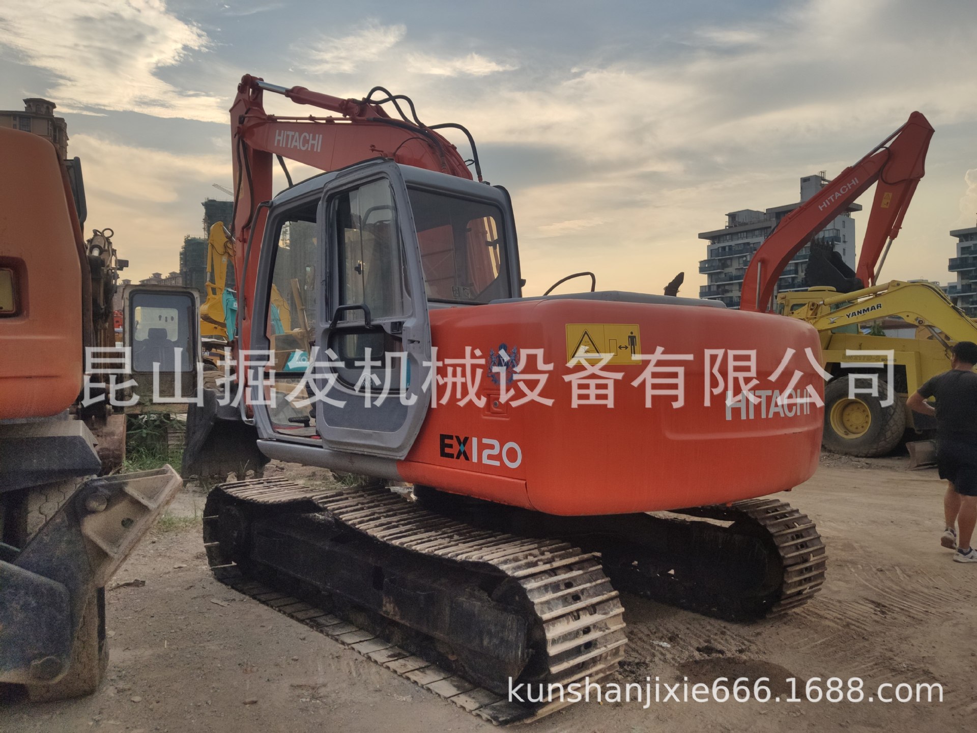 日立EX120-5日立hitachi日立EX120二手挖掘机