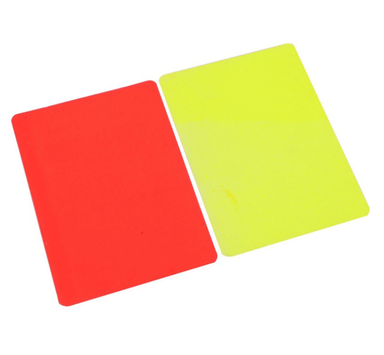 Футбольный арбитр с красной и желтой карточкой