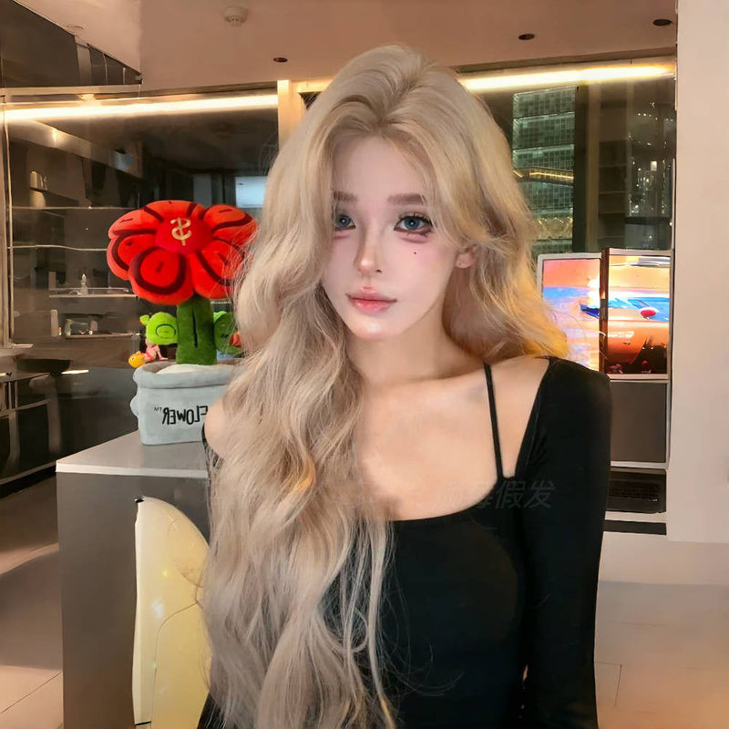 Wig Long Curly Hair Long Wavy Headgear Natural Artificial White Golden Headgear Wholesale Wig Female Cream Rice Gold Curly Hair