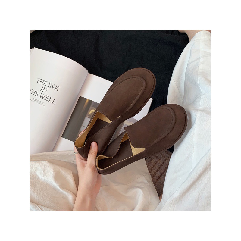 Versión de piel de oveja de la madre de la uva con el mismo estilo de los zapatos individuales de la nube de la cabeza redonda, un pie, zapatos suaves y cerosos de todo fósforo, zapatos de cuero para mujer