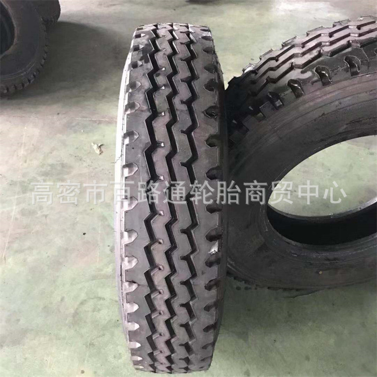 风神运输卡车客车货车900R20全钢丝卡车汽车洒水车货车载重型轮胎
