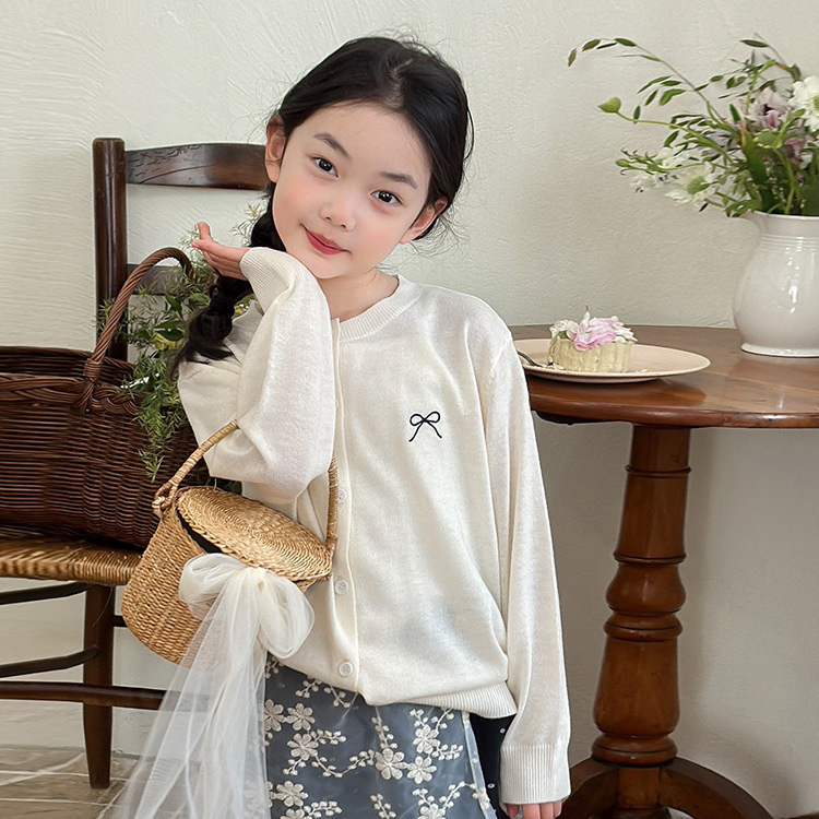 Girls' Spring and Autumn Thin Soft Knit Cardigan, Korean Style, Fashionable, Cute, Versatile Knit Cardigan Top for Young Children