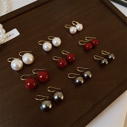 High-heeled earrings for women, trendy, light luxury, high-end design, simple earrings, stylish and versatile, pearl earrings.